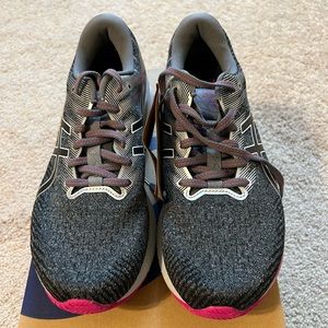 Asics GT-2000 10 running shoes, women’s size 10